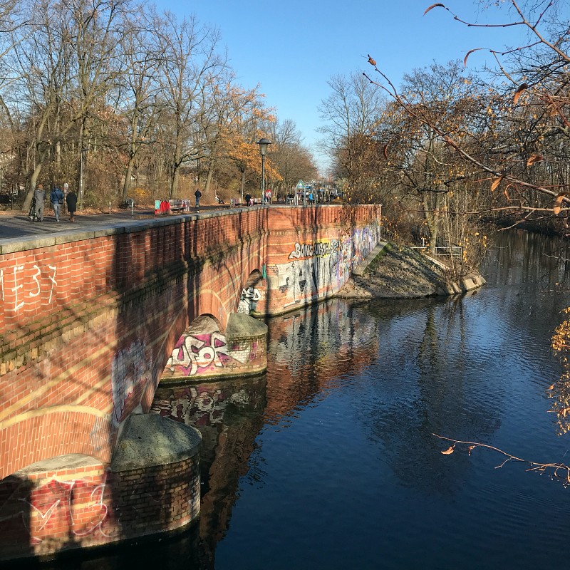 s_TreptowerBrücke1